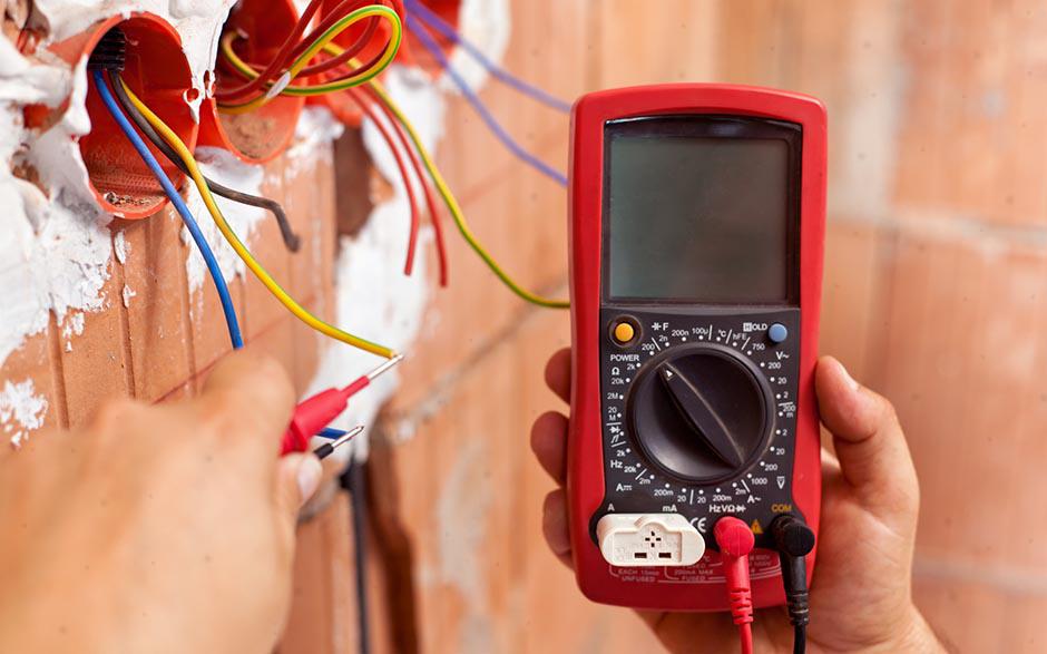 besoin d'un électricien Estouches